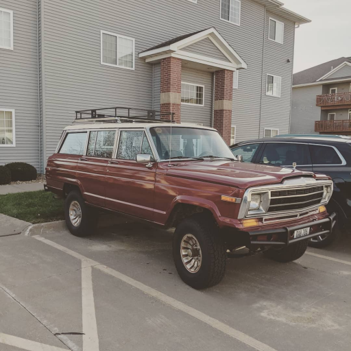 Grand Wagoneer.png