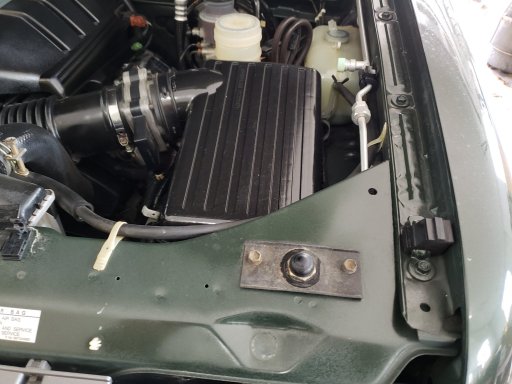 trooper engine bay 2.jpg