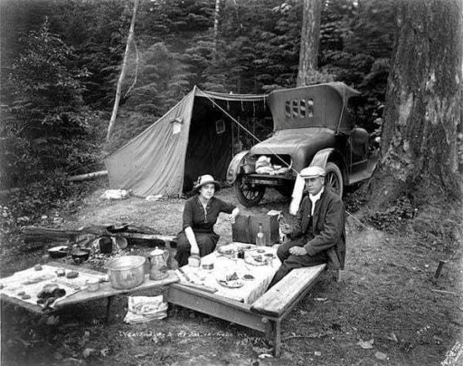 Camping-c1920.jpg