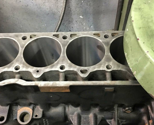 Engine block in the boring bar (2).PNG