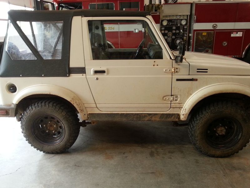 Is this a highly modified suzuki samurai? or something else? : r